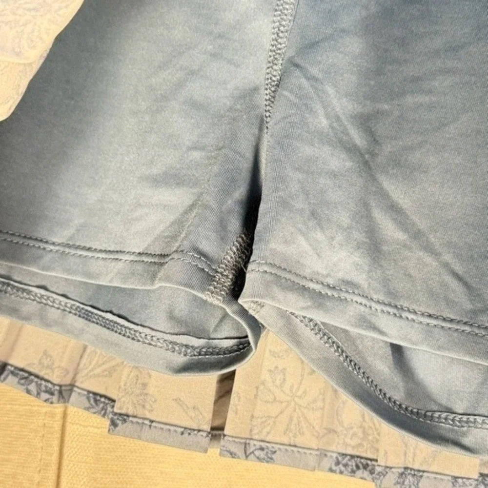 Laura Ashley Blue Floral‎ Pleated Skirt Shorts Women's Size L
